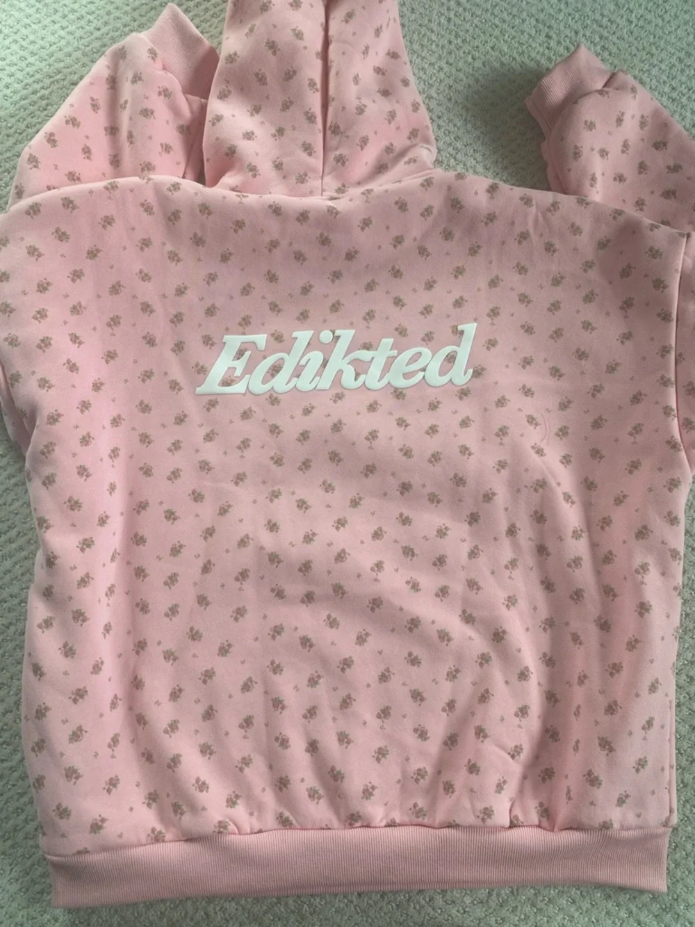 NWT Edikted Pink Hoodie with Tiny Floral Print, size L - Picture 2 of 6